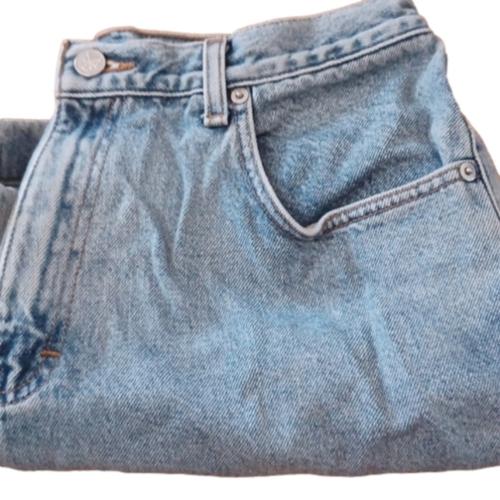 Calvin Klein vintage/ retro shorts. No tags at all, see measurements.  Mom style - Picture 10 of 10